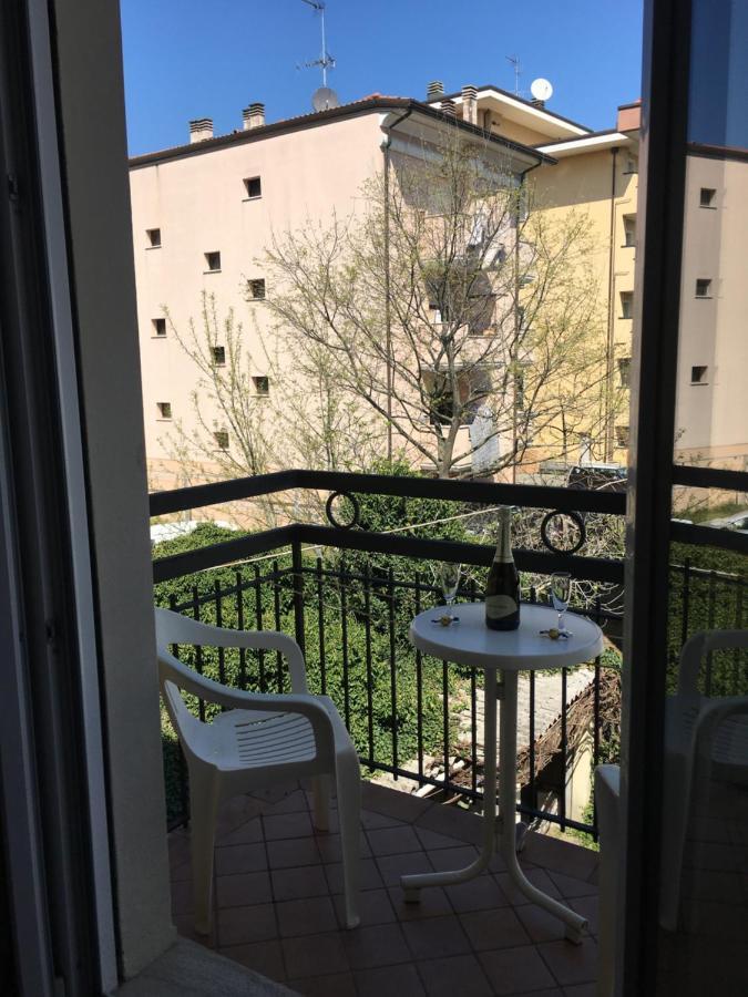 Hotel Villa Rinaldini Ρίμινι Εξωτερικό φωτογραφία