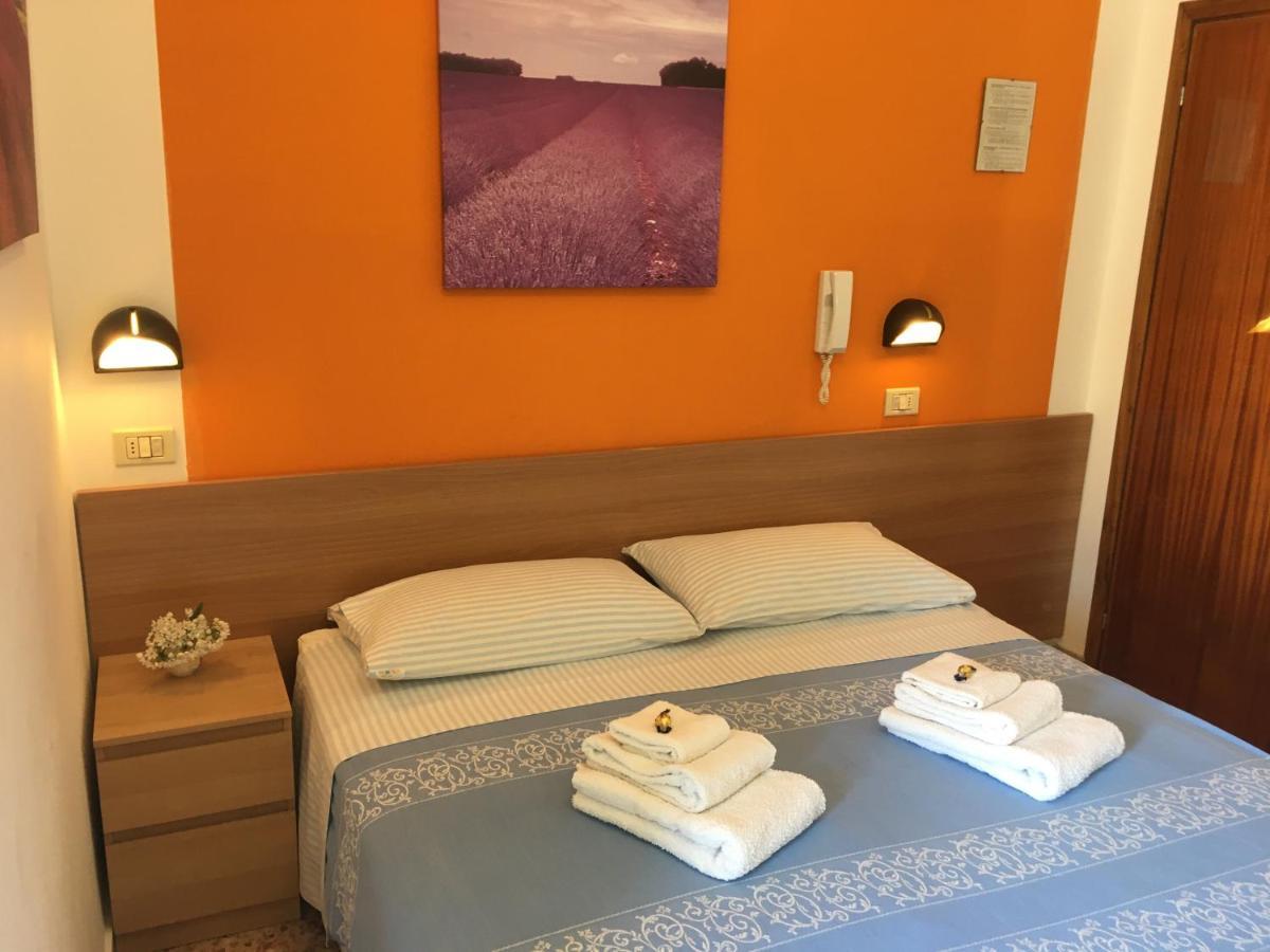 Hotel Villa Rinaldini Ρίμινι Εξωτερικό φωτογραφία