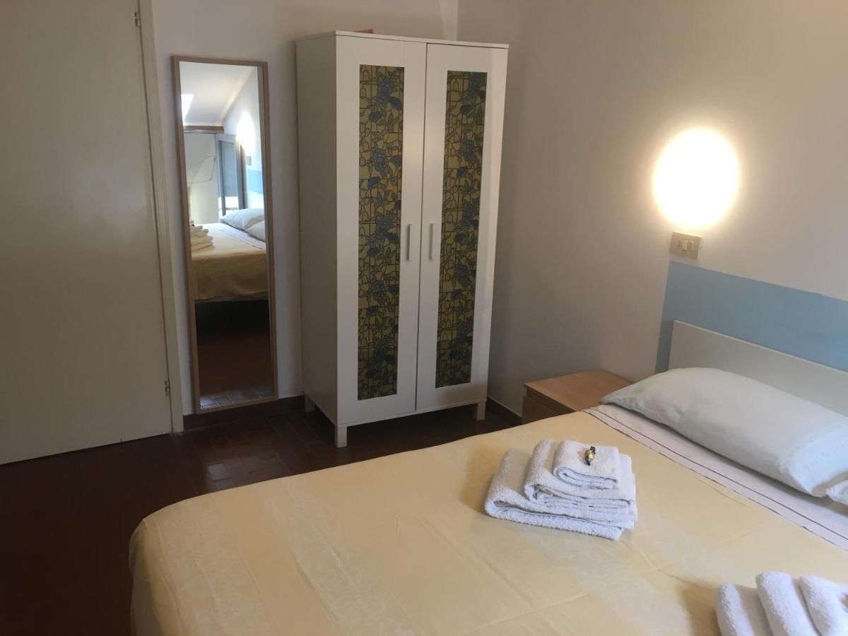 Hotel Villa Rinaldini Ρίμινι Εξωτερικό φωτογραφία
